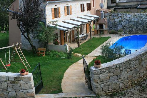 Family friendly house with a swimming pool Mrkoci Central Istria - Sredisnja Istra - 13003