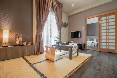 room detail thumbnail 0