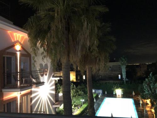 Балкон, Aequa Hotel in Віко Екуенсе