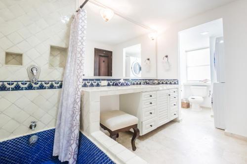 Two-Bedroom Apartment image 8