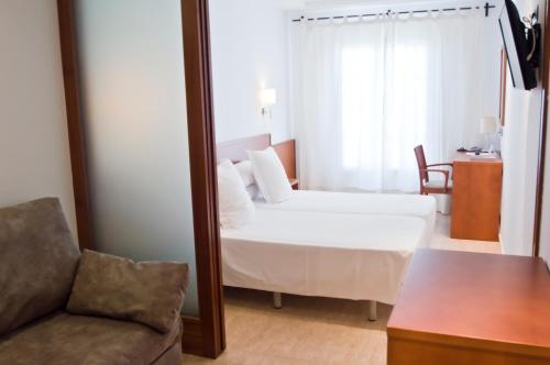 Hotel Jeni & Restaurant - image 14