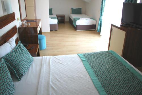 Tu Casa Gelidonya Hotel Novia Gelidonya Hotel is conveniently located in the popular Yeni area. The hotel has everything you need for a comfortable stay. 24-hour front desk, room service, car hire, restaurant, laundry servic