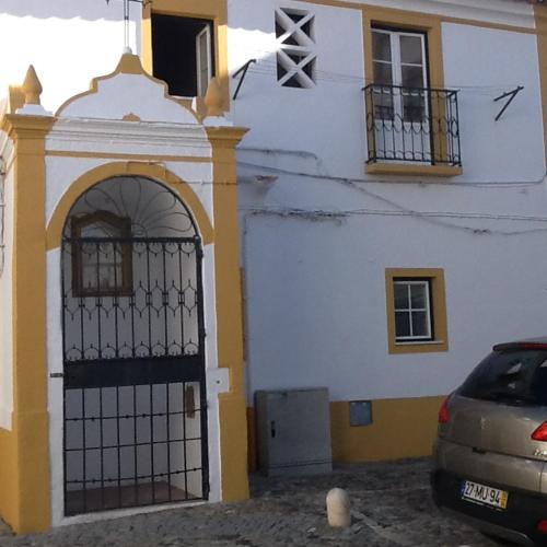 Familiar Home in Historic Évora