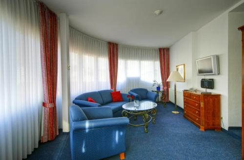 Kurpark Hotel - main image