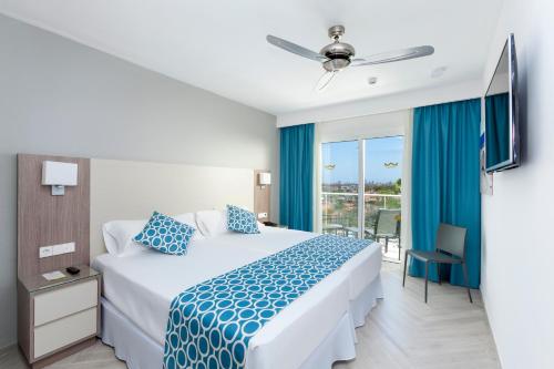 Hotel Riu Papayas - All Inclusive - main image