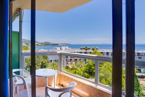 شرفة/ تراس, Las Palomas Apartments Econotels in كالفيا