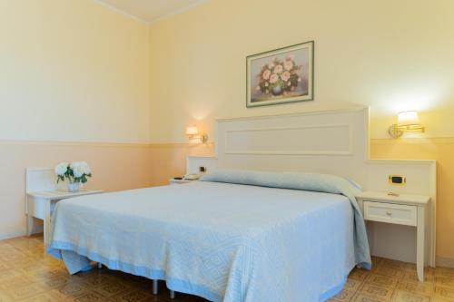 Hotel Riviera - image 5