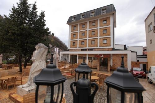 Kratovo Hotels