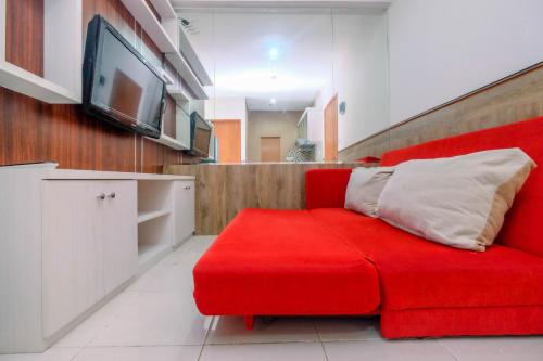 Minimalist & Comfy 2BR @ Titanium Square Apartment By Travelio