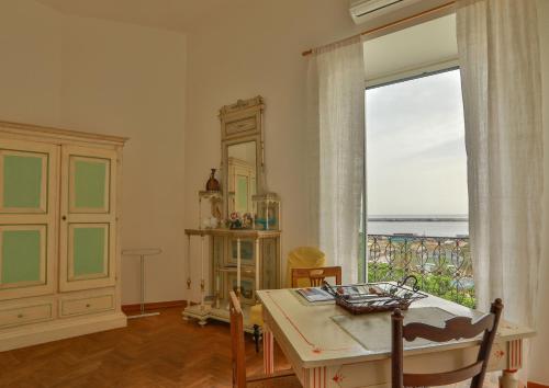 Amazing Sea View in Historic Building in Downtown by Wonderful Italy, Palermo (fotografie 8)