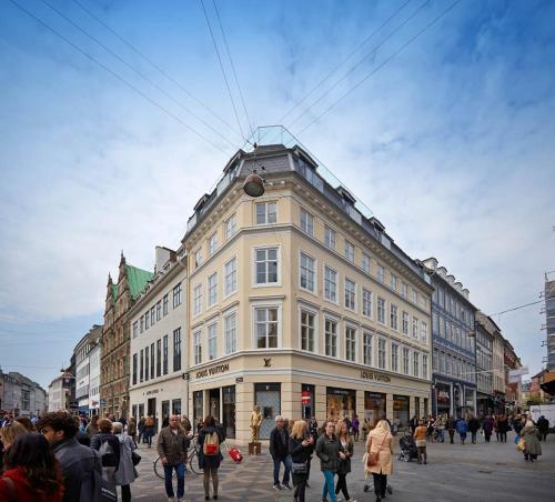 kapitel Meningsløs Skraldespand Dinesen Collection Louis Vuitton Penthouse in Copenhagen, Denmark -  reviews, prices | Planet of Hotels
