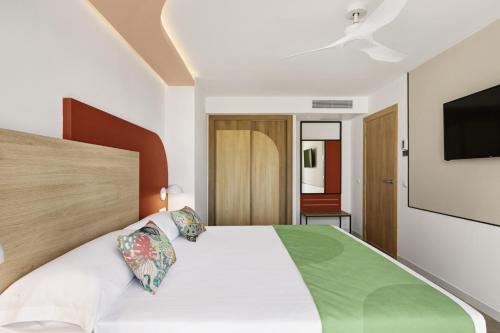Hotel Riu Concordia - image 14