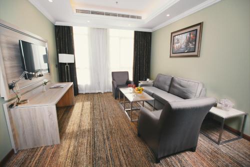 Suite, executive, city view