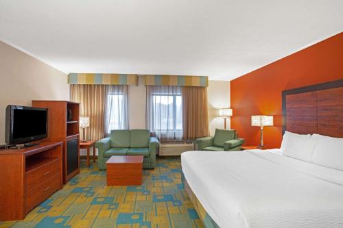 La Quinta Inn & Suites by Wyndham Auburn Worcester