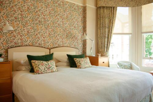 Ravenhill House 4