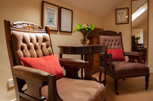 Ravenhill House - image 11