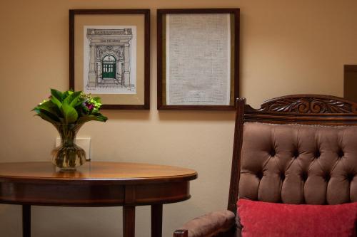 Ravenhill House - image 7