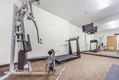 Quality Inn & Suites West Omaha - NE Linclon