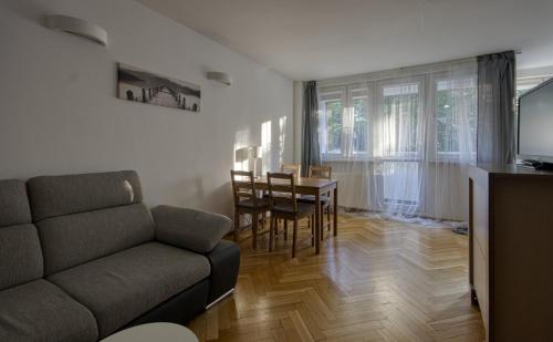 aleja 3 maja 7B by Homeprime, Varšava (fotografie 2)