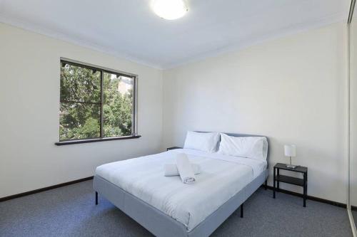 Cozy South Perth Unit next to Perth Zoo
