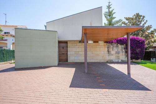 R106 Deluxe villa in Roda de Bara - main image