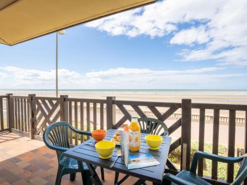 Apartment Cabourg Beach by Interhome Apartment Cabourg Beach by Interhome