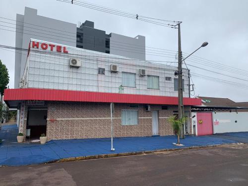 . Hotel Luar