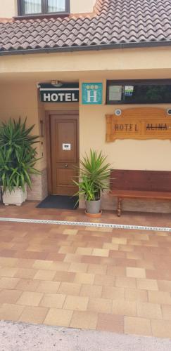 . Hotel Alina