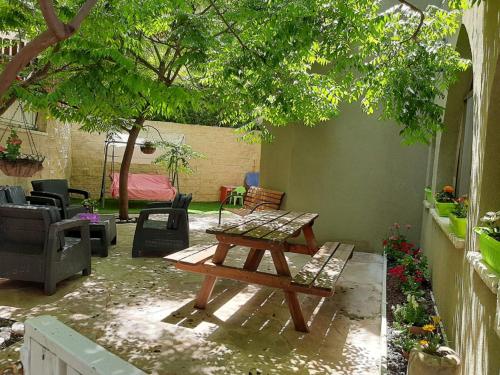 Vue extérieure, Garden apartments. in Majdal Shams