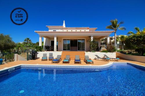 Villa Mar Luxury pool Table Tennis gîte à louer Vale da Canada