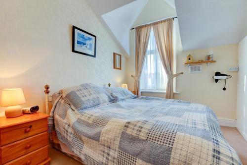 Twin Room room in Dolphin Guesthouse