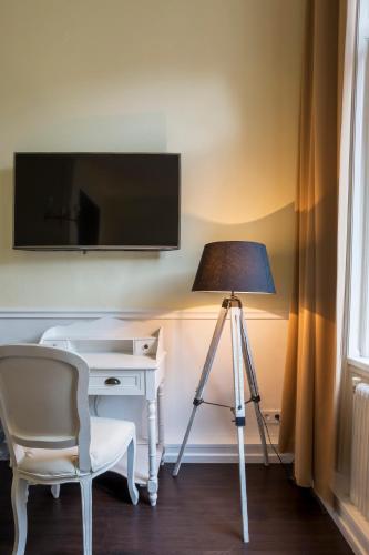 Hotel Columbia - image 2