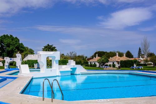 Swimmingpool, Pedras D'el Rei in Tavira