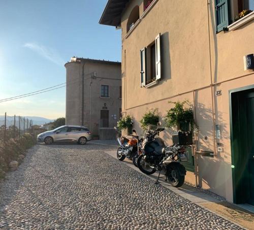  Sunrise In The Castle in bedizzole