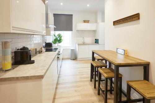 Host & Stay - Cornerhouse Apartments