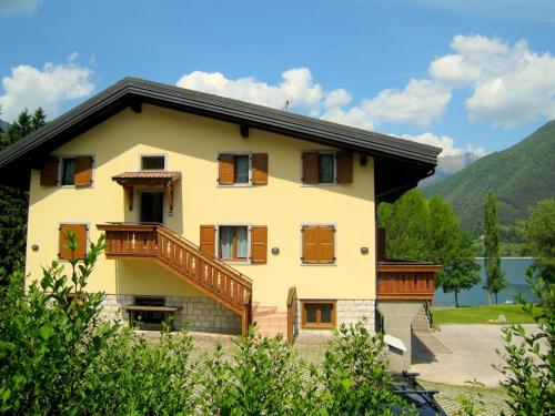 Holiday home in Molina di Ledro with terrace gîte à louer Biacesa di Ledro