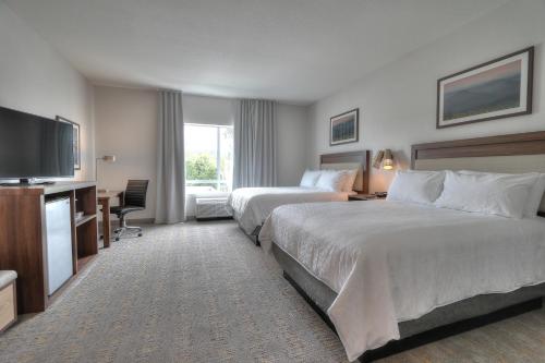 Standard Room With Two Queen Beds - Non-Smoking