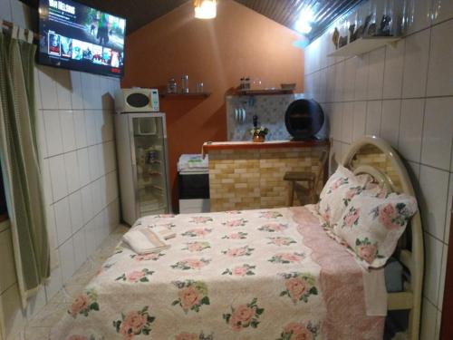 1 queen bed, 1 sofa bed
