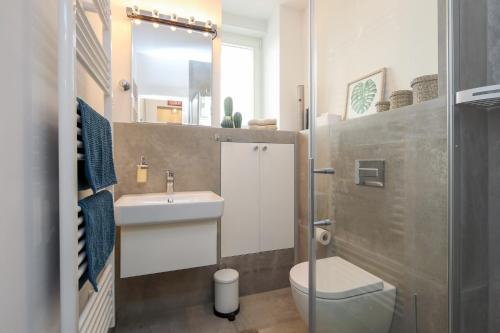 4 Personen Altbau Apartment nahe Kurfürstendamm - Romeo & Julia, Berlin (Foto 7)