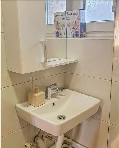 House Sandra - image 7
