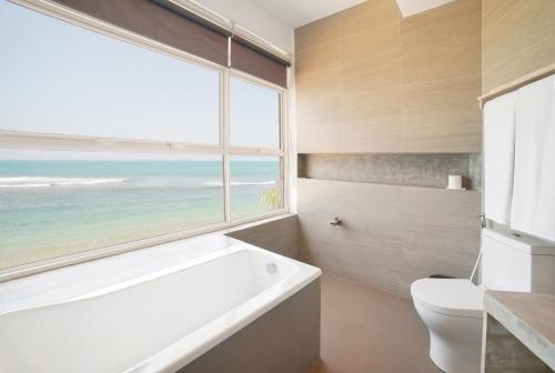 Premier Ocean Suite with 10% off on Food & Beverage image 4