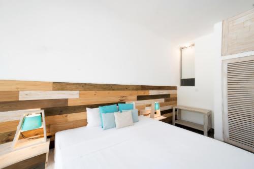 Premier Ocean View Room with 10% off on Food & Beverage image 4