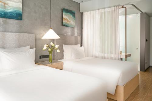 2 twin beds