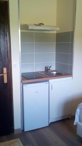 2 bedrooms, 3 beds