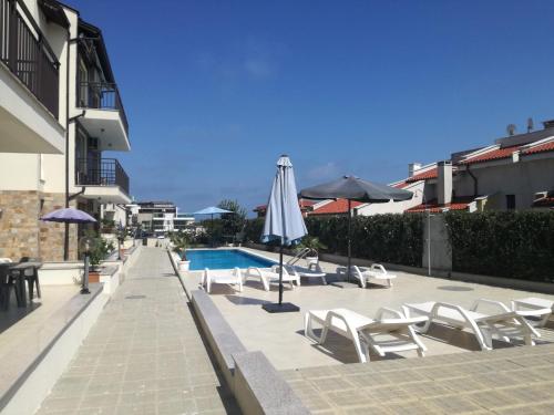 Apartments in Villas Apolon - image 2