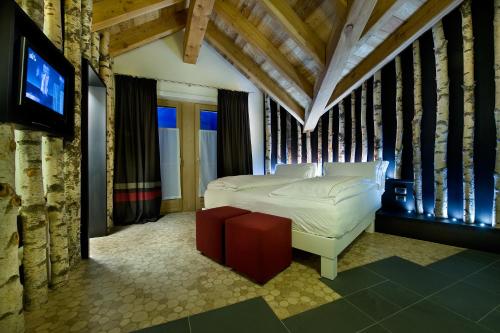 Alpen Hotel Chalet - image 8