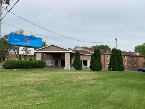 Studio 6 Rockford in Rockford, USA