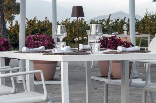 Сад, i Cacciagalli Wine Resort in Teano