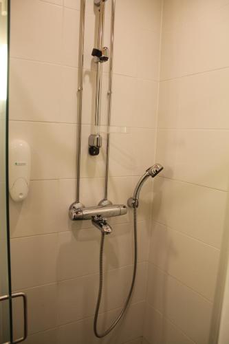 Bathroom, Yllas Majoitus Chalets 8, 8101 in Yllasjarvi