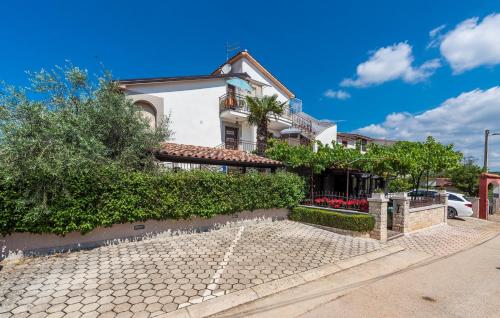 Apartment Vilma Funtana Apartment Vilma Funtana